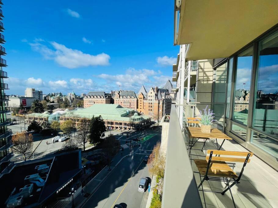 Waterfalls Hotel ビクトリア エクステリア 写真