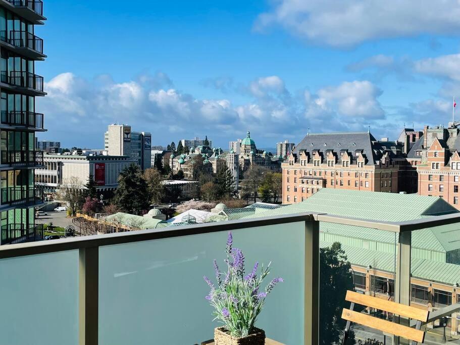 Waterfalls Hotel ビクトリア エクステリア 写真